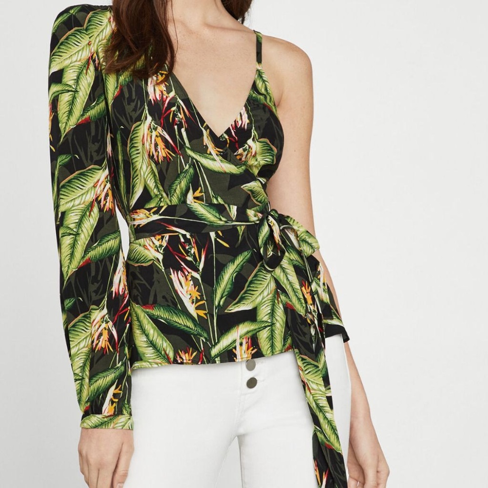 NWT BCBGMaxazria Birds of Paradise Wrap Top